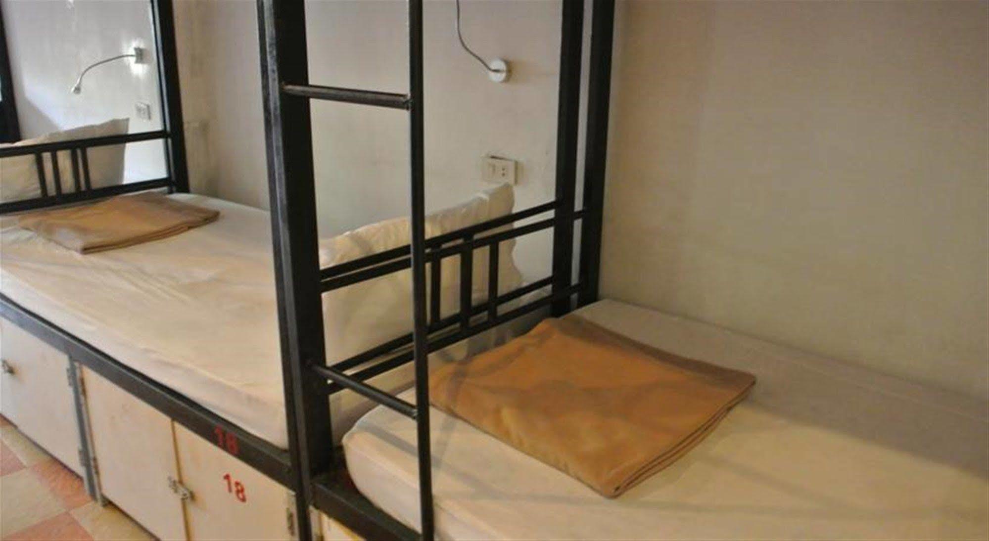 Vientiane Backpackers Hostel Exterior foto